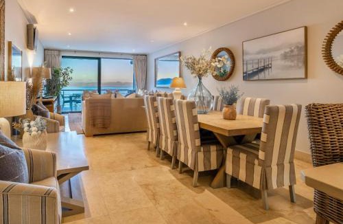 Hermanus City-Centre Apartment | 74 on Marine