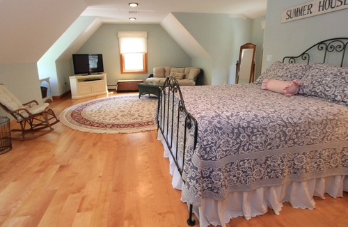 Marstons Mills House | 75 Flume - Tranquil oasis near pond, walking trails & tennis, with central A/C
