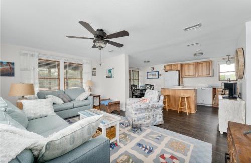 Avon House | 7587 - Barefoot Beachcomber by Resort Realty