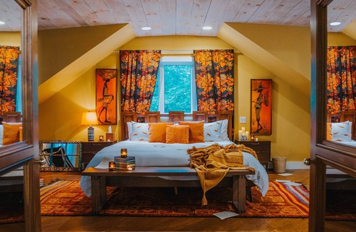 Kerhonkson Other | 75acre Nature Retreat + Farm: Sleeps 12-30; Pool+Hot Tub+Fireplace/Pits+Animals