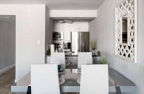 South Scottsdale Condo | 7625 Camelback A334 · Resort Retreat for Up to 7 HeatedPool*Gym*Spa*Wifi