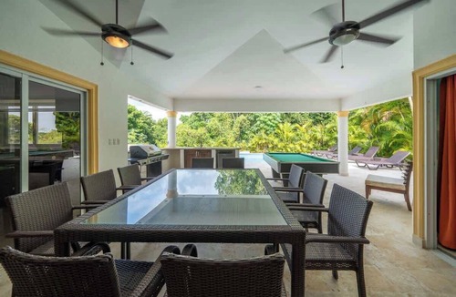 La Mulata Villa | 766 RCL · Pool Table Complete Privacy Newly Renovated.