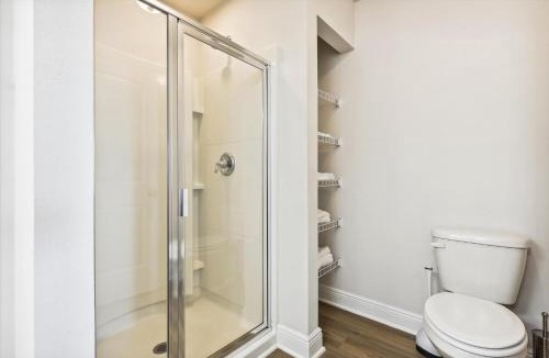 Thomas Drive Villa | 7664 Shadow Lake - Hathaway Hideout - 3 Bedroom Sleeps 9