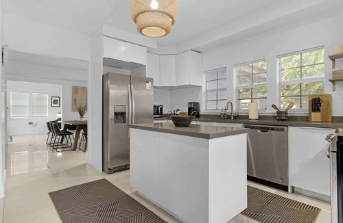 Midtown House | 7BD Downtown Oasis - Pool - 10 Mins to South Beach