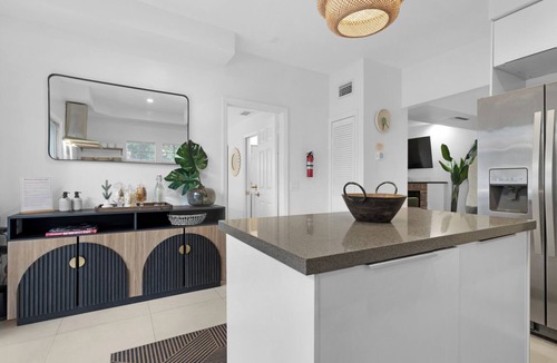 Midtown House | 7BD Downtown Oasis Pool