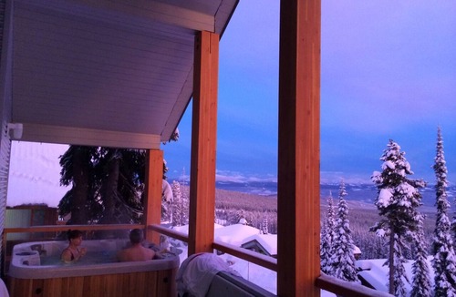 Snow Pine Estates Ski Chalet | 7BDRM Big White View Chalet - Perfect for Several Families!