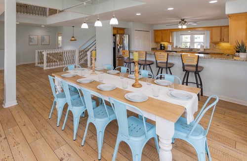 Sandbridge House | 7BR Bayfront|Pool, Hot Tub|EV|3 Kings|Sleeps 19