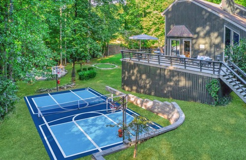 Jamestown House | 7BR Jamestown Oasis with Hot Tub and Games