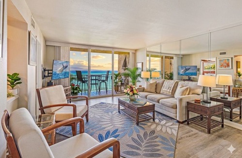 Kahana Condo | 7th FL OCEANFRONT VIEW SUMMER ON THE OCEAN - Air Cond. Heated Pool, gym