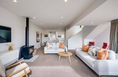 Bluff Hill House | 7th Heaven