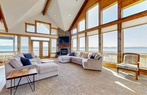Fish Haven House | 8 Bed 5 Bath Vacation home in Fish Haven