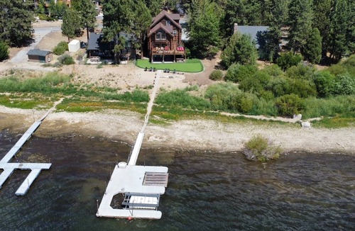 Fawnskin Cabin | 8 Bedroom/20 Beds, 6000 SQFT Log Cabin- Game Room, Golf, Lakefront with Dock