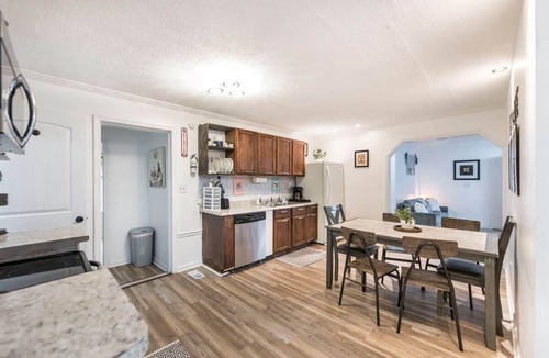 Fort Valley House | 8 Bedrooms Corporate Stay