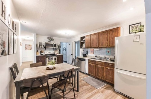 Fort Valley House | 8 Bedrooms Corporate Stay
