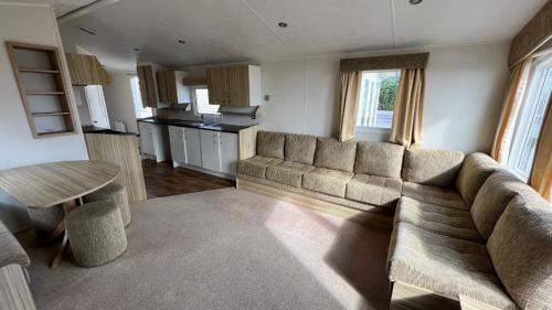Chapel Saint Leonards Resort | 8 berth caravan PG214 Golden Palm Chapel st Leonards