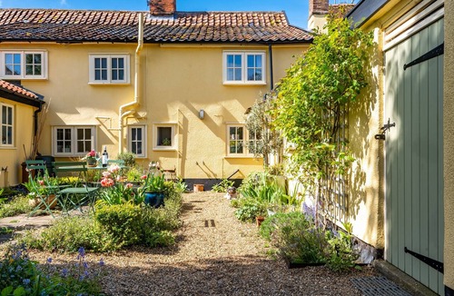 Hoxne House | 8 Cross Street, Hoxne, Suffolk