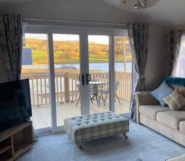 Fence Resort | 8 lakeview
