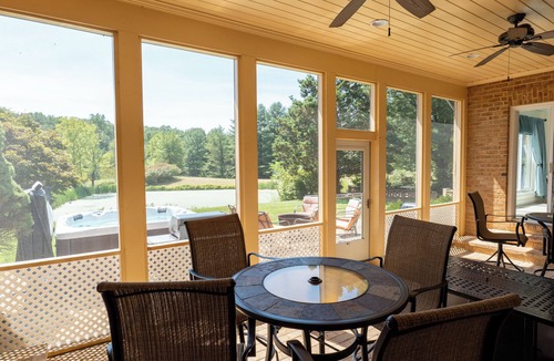 Castleton House | 8-Person House with Private Hot Tub on Spectacular Rural Estate