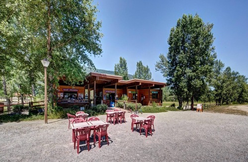 Motz Apartment | 8-Person Savoie Family Retreat