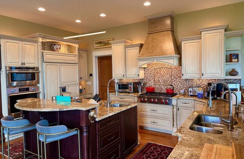 Black Mountain House | 8000sf Luxurious Estate with Majestic Mountain Views. Black Mountain/Asheville