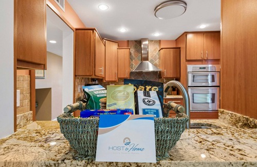 Harbour Town Villa | 803 Clipper Court @ Harbour Town | Walk to Marina & Golf Links | Cozy Furnishings | 3 Bedrooms!