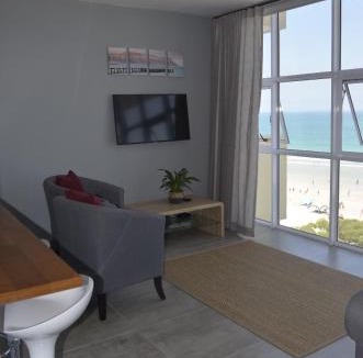 Strand Apartment | 808 St Tropez