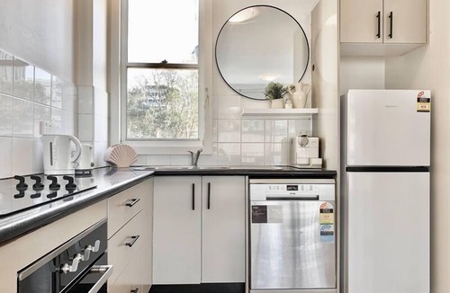 Bondi Junction Apartment | 83 OSHR