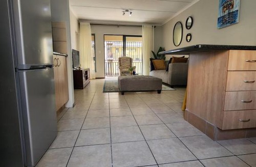 Greater Johannesburg Metropolitan Area Apartment | 86 NOLE