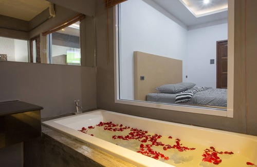 Phunphin Hotel | 88 Fine Hotel