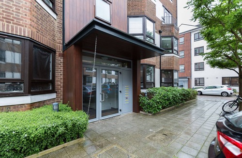 Chiswick Riverside Apartment | 88 Kew Bridge Court - 2 bedroom apartment