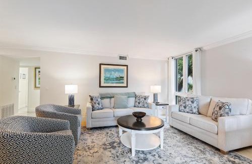 Harbour Town Villa | 882 Ketch Court Harbour Town Sea Pines Resort 3BR Villa Walk to Marina Pool Access Hilton Head