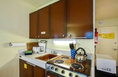 Glacier Condo | 88SLL - Inexpensive - Economical - Kitchenette - Sleeps 2