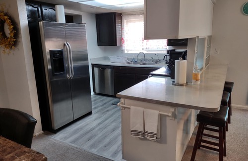 Mesa House | 8b/5b Centrally Located Home, Sleeps 36