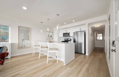 West Newport House | 8BR Beach Duplex w/Ocean Views, Patio & Pool Table