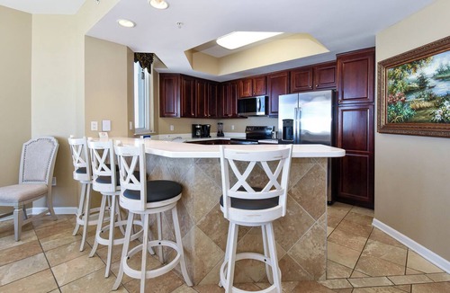 Destin Condo | 8th Floor Beachfront Condo w/Easy Beach Access in Destin! 🌴🌅🐬