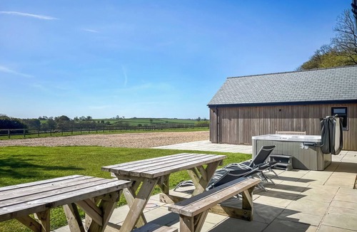 Chard Cottage | 9 bedroom accommodation in Bishopswood, near Honiton