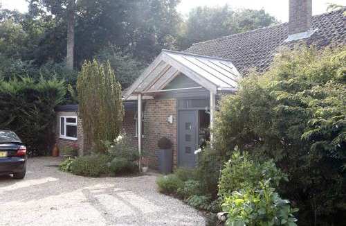 Woolbeding Apartment | 9 Elmleigh