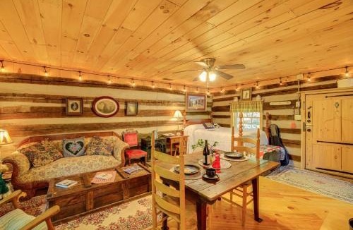 Tannersville House | 9 Mi to Creeper Trail Woodsy Abingdon Cabin