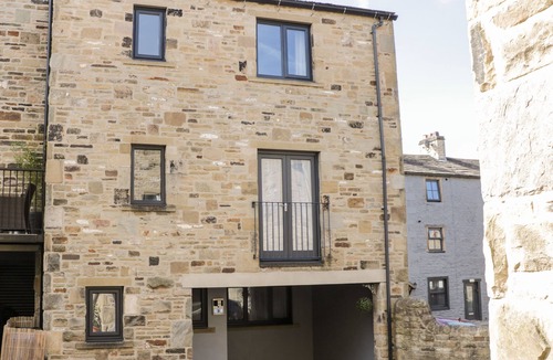 Skipton Cottage | 9 Navigation Square