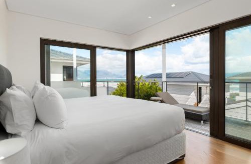 Bloubergstrand Villa | 9 Shell Road