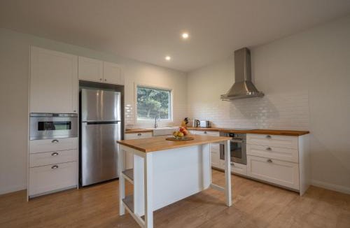 Central Tilba House | 90 Sherringham lane