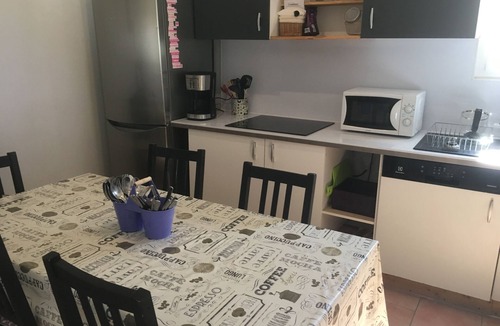 Chateauneuf-Val-Saint-Donat House | 90m2 vacation home for 8 people facing shared pool
