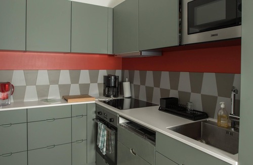 Garches Apartment | 90m2 self-contained apartment for relaxing, working or visiting the region