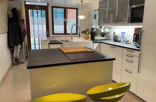 Quartier Saint-Ambroise Apartment | 90m² souplex apartment