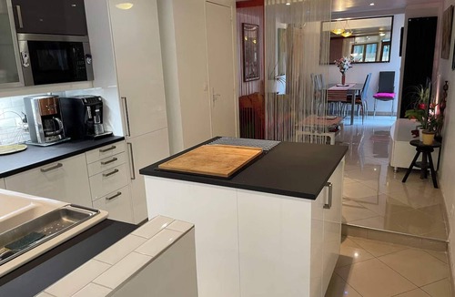Quartier Saint-Ambroise Apartment | 90m² souplex apartment