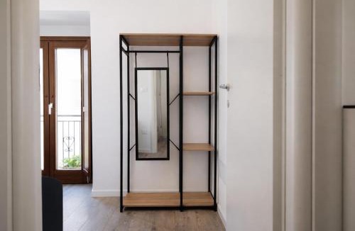 L'Aquila Apartment | 99 Cannelle-centro storico-elegante e spazioso-Smart TV-WiFi-parcheggio privato