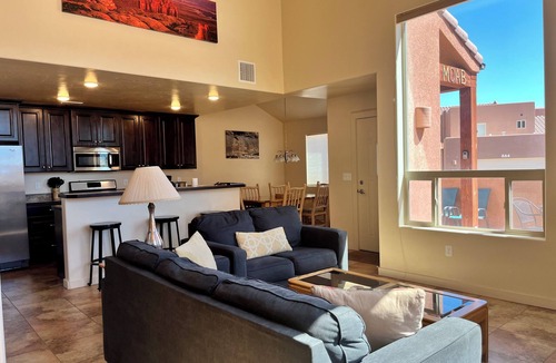 Moab South Valley House | 9A1 Shared Pool/Hot Tub, Views, Private Garage and Patio