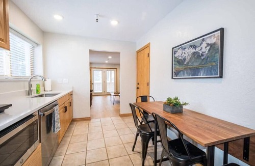 Salt Lake Mountain Resorts Ski Chalet | 9BR I Brighton Chalet Utah Entire House