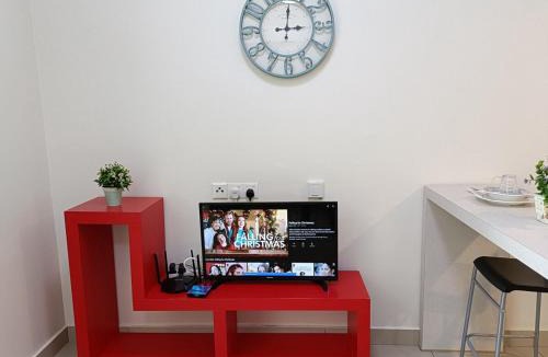 Cyberjaya Apartment | A-18-09 La Reve SuiteHyveWiFiNETFLIXFreeParking