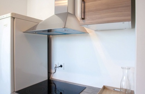 8th Arrondissement Apartment | A 600 M BEACH IN STANDING RESIDENCE
